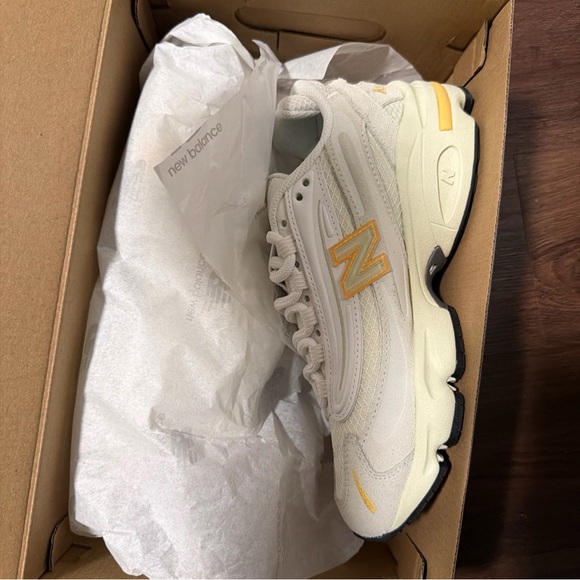 New Balance Other - New Balance NB 1000 M1000FLM Yellow Mint Limited Edition Sz 6 Men .W 7.5